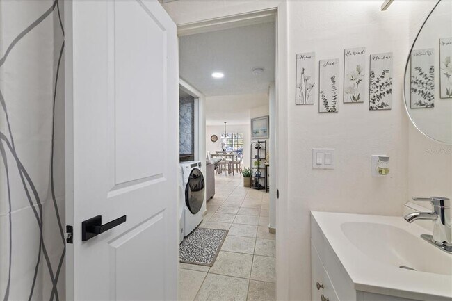 Building Photo - 8724 Mallard Reserve Dr