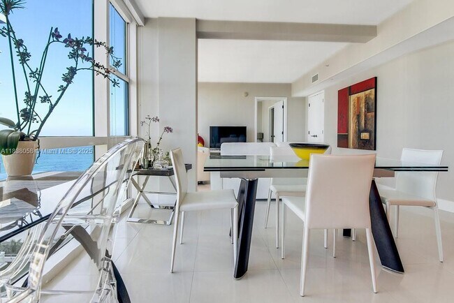 Building Photo - 6801 Collins Ave