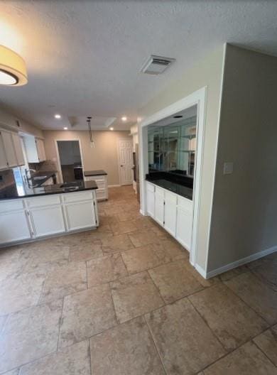 Building Photo - 2502 Fairwind Dr