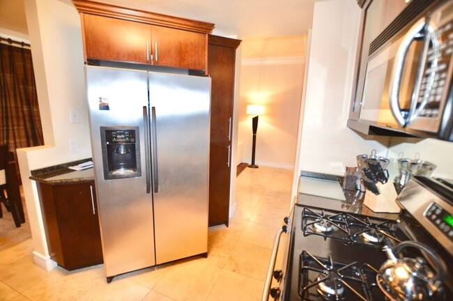 Building Photo - Meridian Luxury 1 Bed/1Bath Condo in Resor...