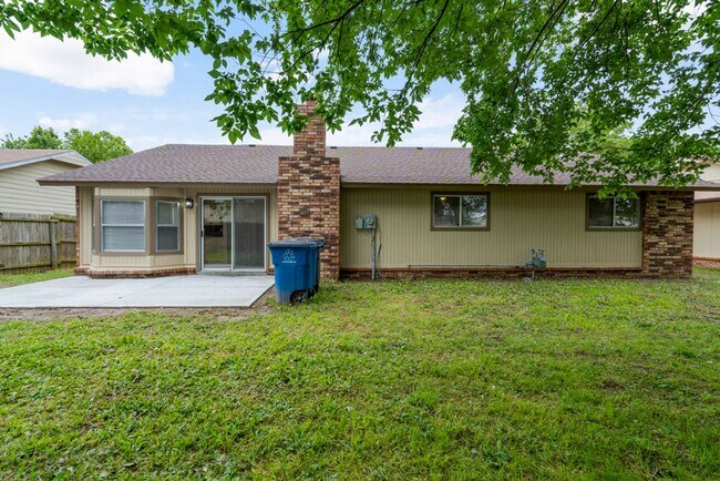 Building Photo - 3 Bed | 2 Bath near Downtown Tulsa!