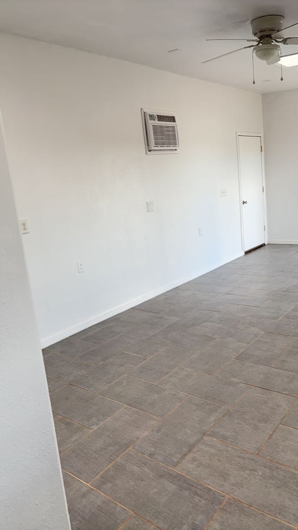 Building Photo - Cute Home