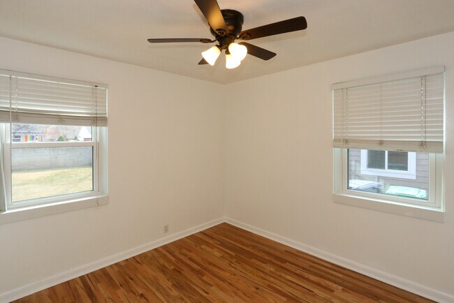 Building Photo - 1482 E 3045 S