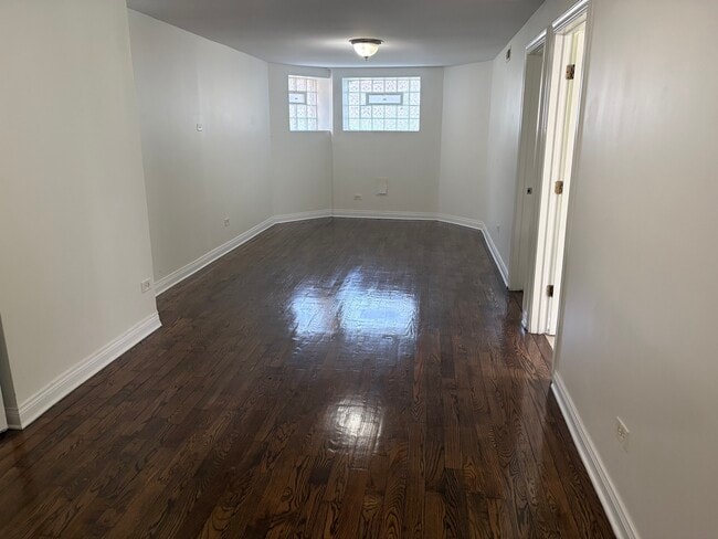 Building Photo - 2822 W Flournoy St