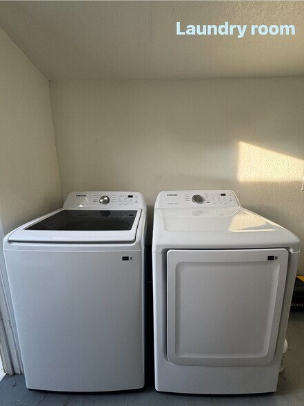 Laundry Room - 1368 W 14th St