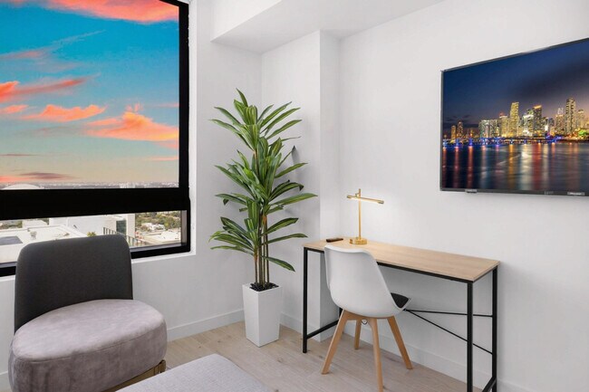 Building Photo - 225 N Miami Ave