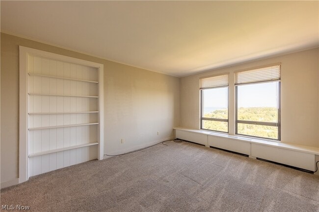 Building Photo - 1 Lakeshore Blvd