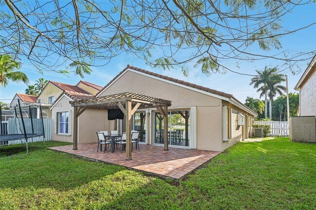 Building Photo - 1356 NW 192nd Ave