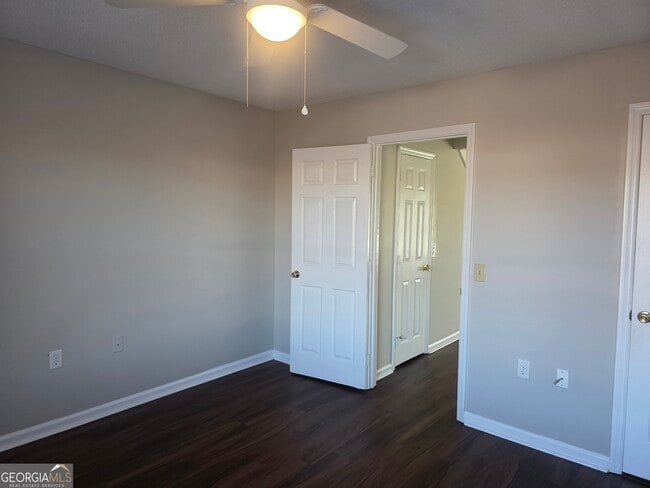 Building Photo - 230 Lanier Dr