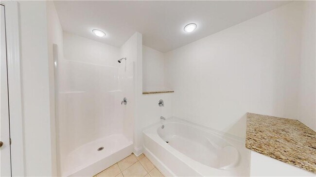 Building Photo - 3249 Brockenhurst Dr