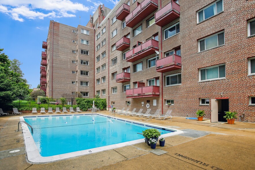 Building Photo - 1830 Columbia Pike