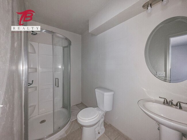 Building Photo - 6811 Lyrewood Ln