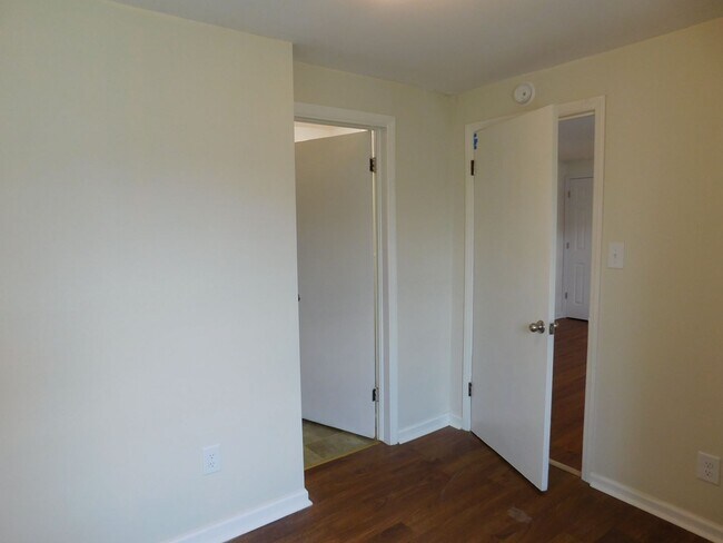 Building Photo - 2208 1/2 Spencer Avenue