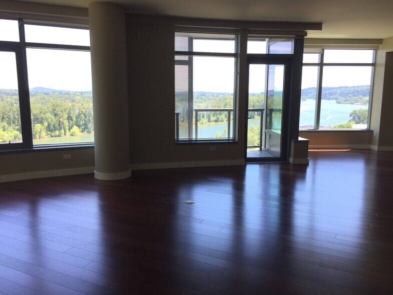 main space looking out towards view - 3601 S River Pky
