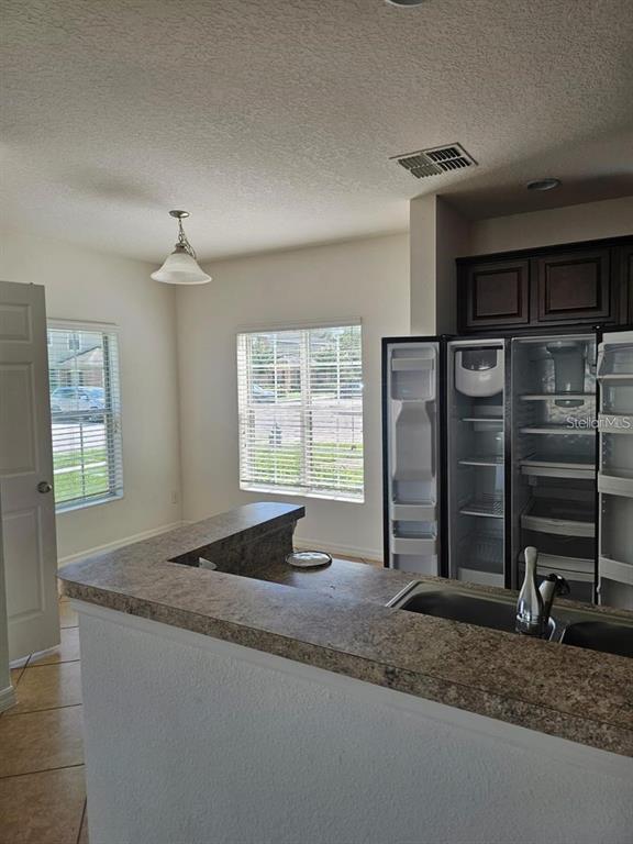 Building Photo - 2929 Sunstone Dr