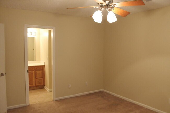 Building Photo - Single story ranch with 2 car attached gar...