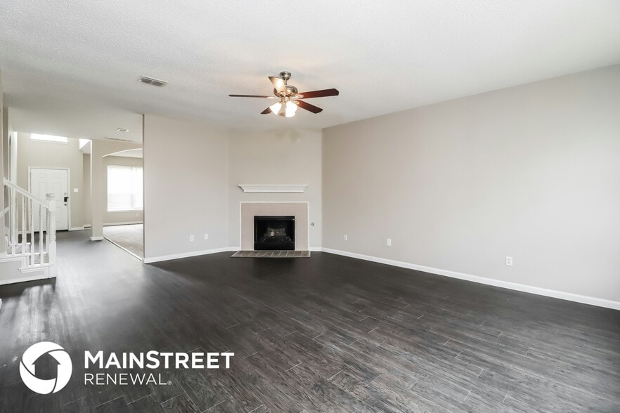 Building Photo - 305 Arbor Glen Dr