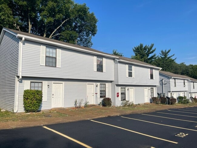 Building Photo - Quail Creek