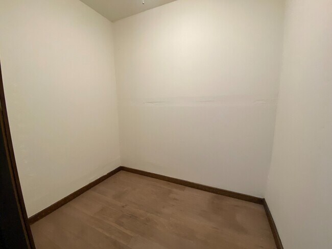 Building Photo - Spacious 1-Bedroom Condo in Prime Sunnyvale Location