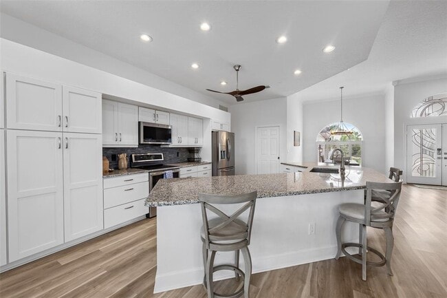 Building Photo - 949 Allegro Ln