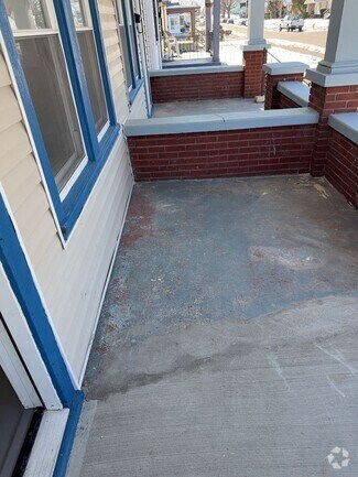Building Photo - 812-814 Westwood Ave