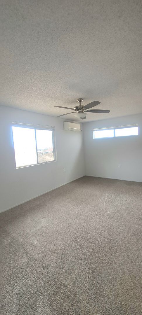 Building Photo - Larger 2 Bedroom home