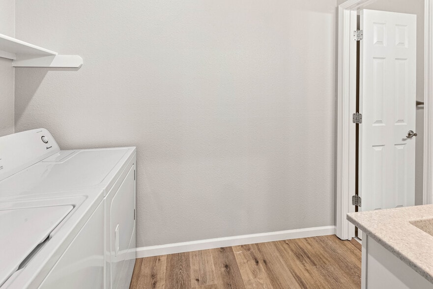 Building Photo - 1222 Bertrand St