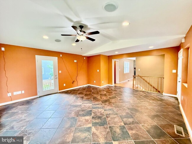 Building Photo - 6605 Keene Dr