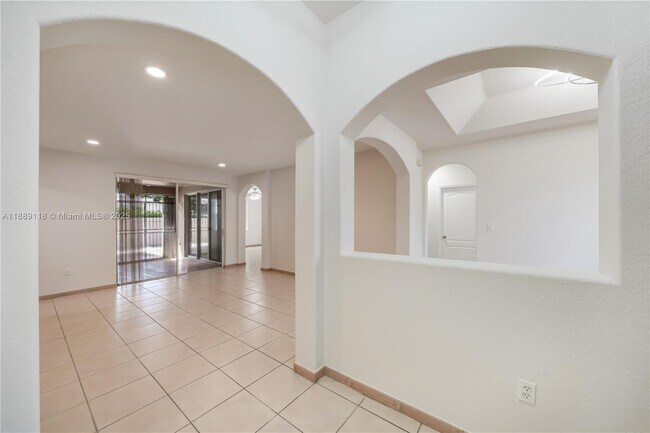 Building Photo - 15470 SW 41st Terrace