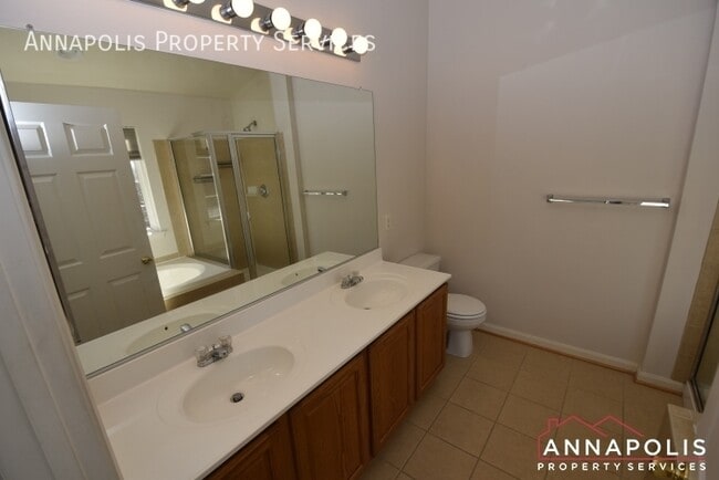 Building Photo - 2530 Running Wolf Trl