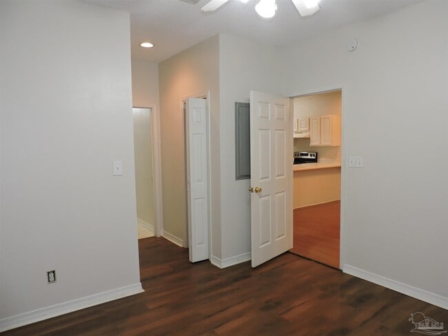 Building Photo - 7101 Joy St