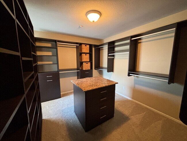 Building Photo - Executive Style Vista Home at an Affordabl...