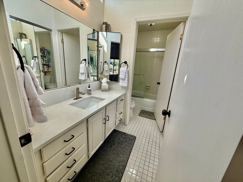 Building Photo - 1133 E Brickyard Rd