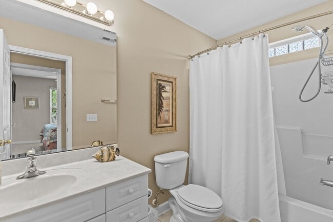 Building Photo - PERFECT "WORK FROM HOME" LOCATION FOR JAN-MAY of 2026