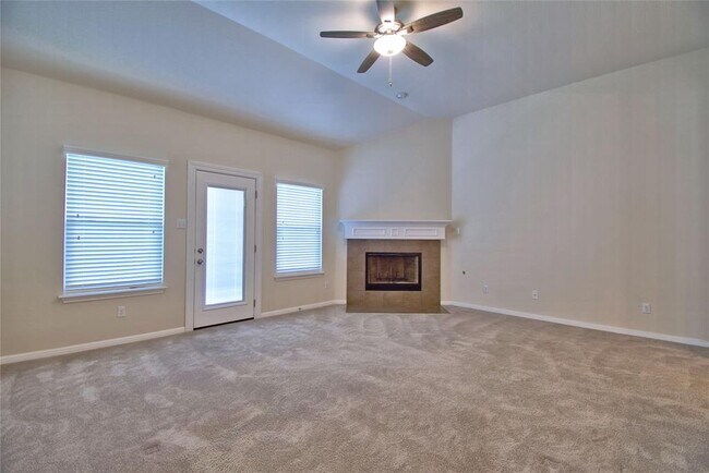 Building Photo - 1708 Stonehaven Ln