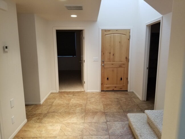 Building Photo - West Sedona Townhome