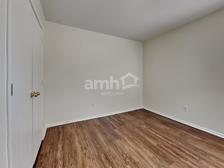 Building Photo - 1218 Taluca St