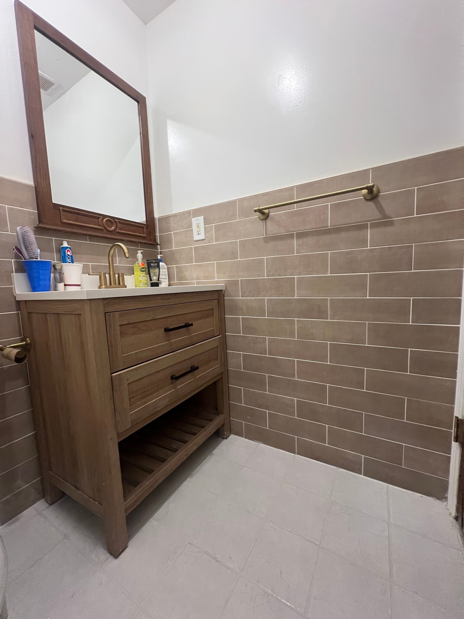 New bathroom - 28 Nunzie Ct