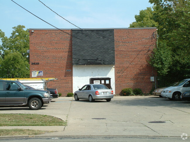 Building Photo - 2532 Harrison Ave