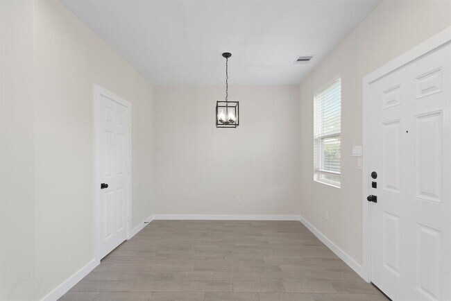 Building Photo - 5544 Shreveport Blvd