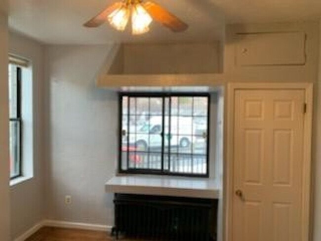 Building Photo - 2622 Churchview Ave