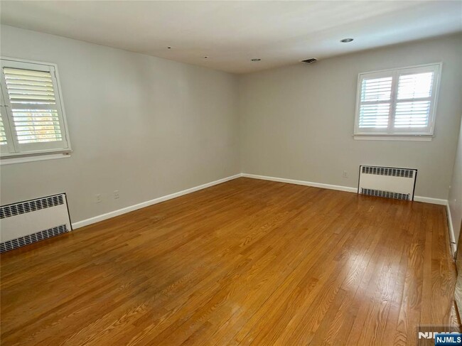 Building Photo - 50 Concord St