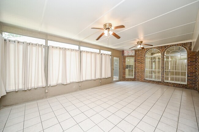 Building Photo - 1335 Remington Crest Dr