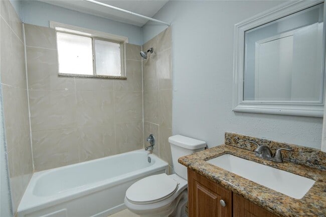 Building Photo - 11427 Newbrook Dr