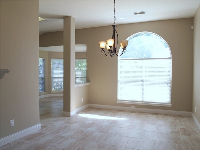 Building Photo - 20838 Kings Clover Ct