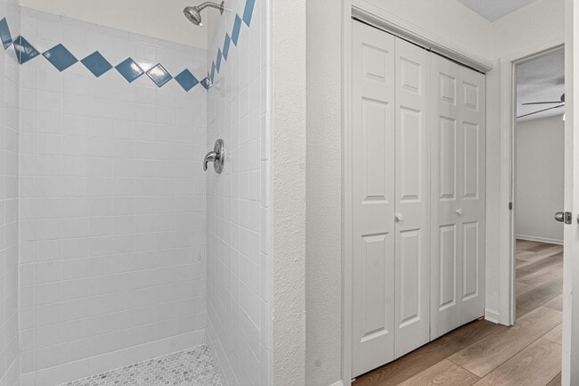 Building Photo - 112 Kristine Blvd