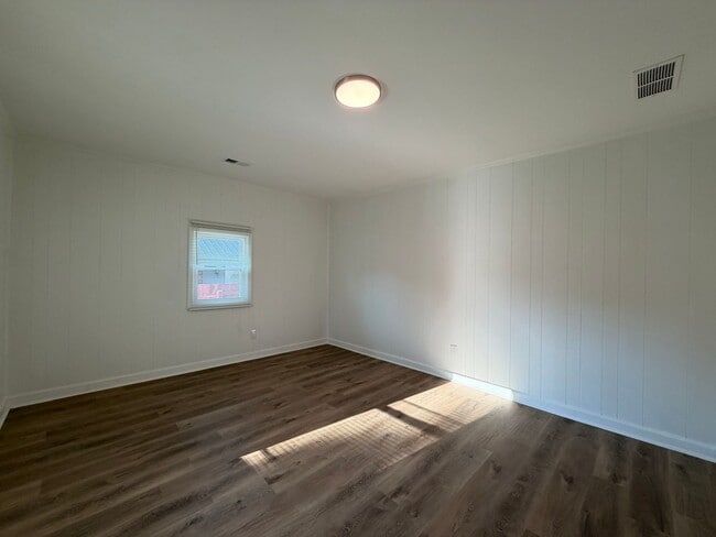 Building Photo - 1278 Chulio Rd SE