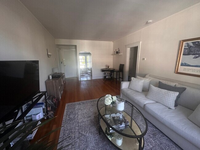 Building Photo - 224 Jamaicaway-