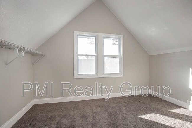 Building Photo - 2936 E 128th St