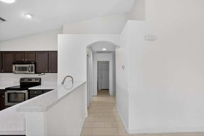 Building Photo - 6550 S 44th Ave